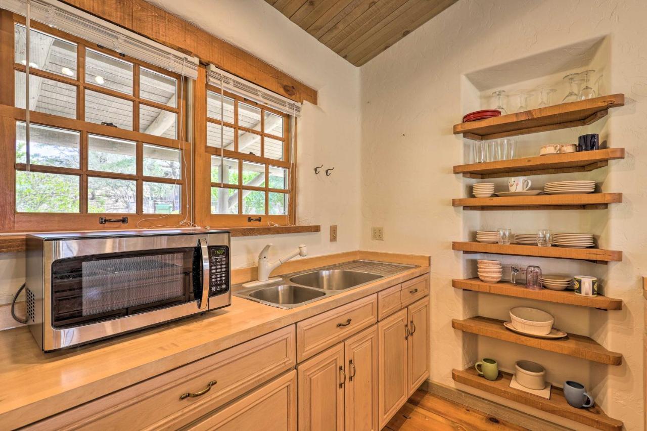 Bright Prescott Studio With Thumb Butte Views! Exterior photo